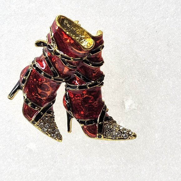 Red Boots Brooch Pin - Picture 9 of 11